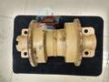 Каток опорный однобортный 14X-30.00082 Komatsu