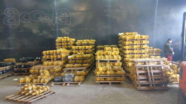 Каток поддерживающий для экскаватора Komatsu PC300