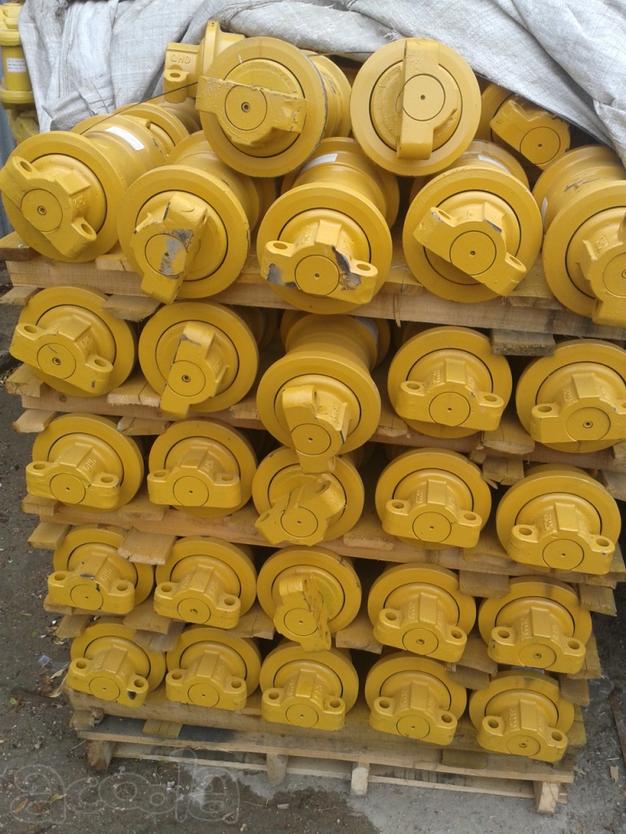 Каток опорный для экскаваторов Komatsu PC220-7